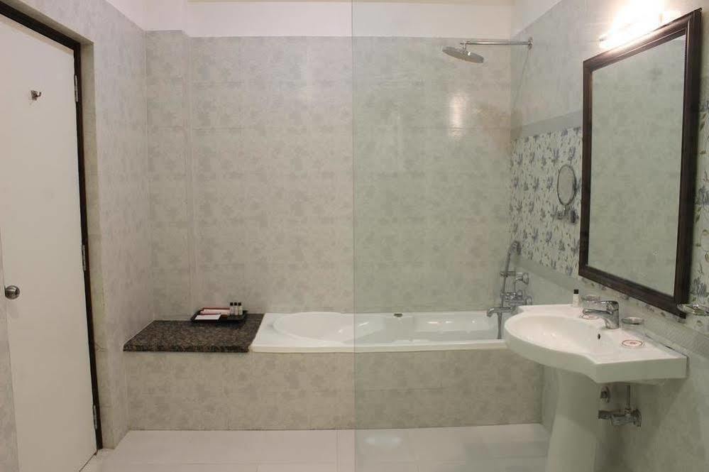 מלון Mewargarh Udaipur By Red Lion S מראה חיצוני תמונה