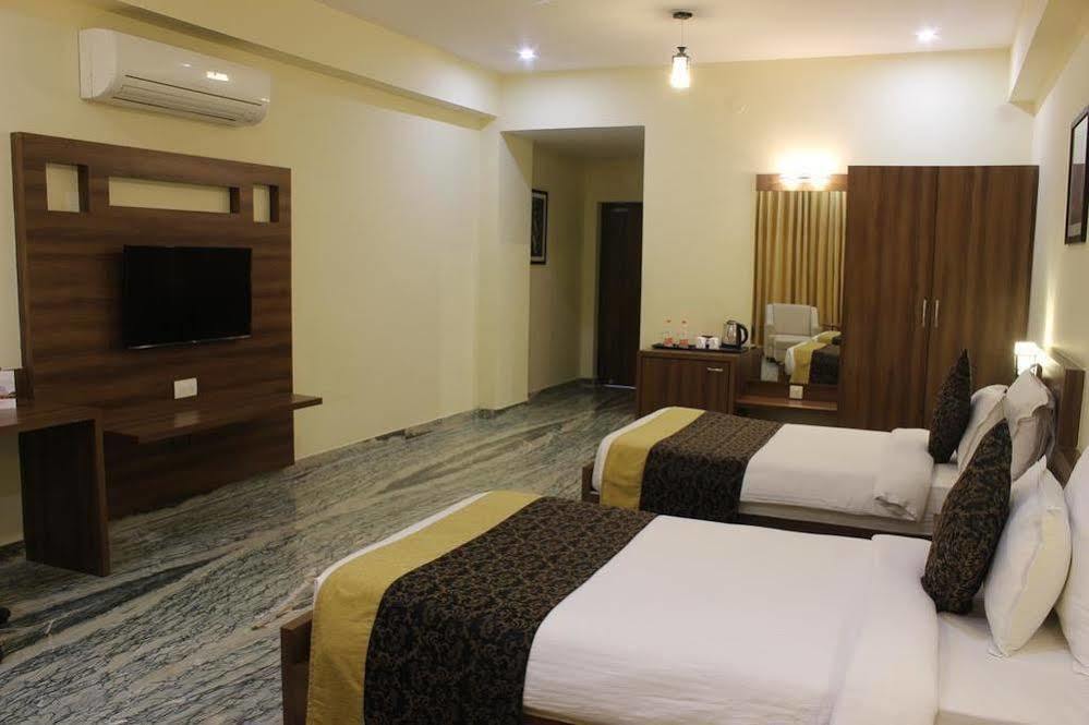 מלון Mewargarh Udaipur By Red Lion S מראה חיצוני תמונה